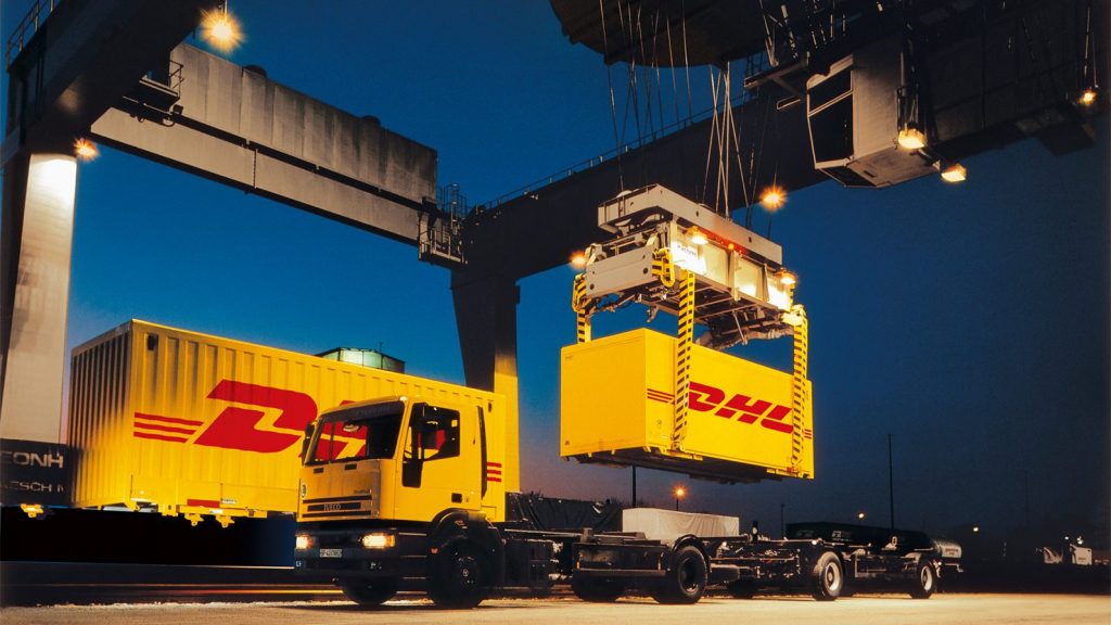 DHL - 2 Email di phishing